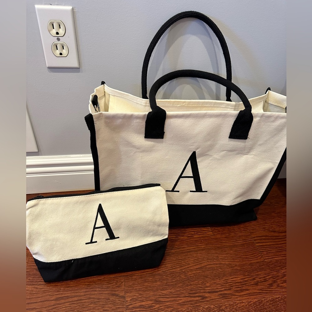 Monogram A tote bag off white and black with smalller zipper bag